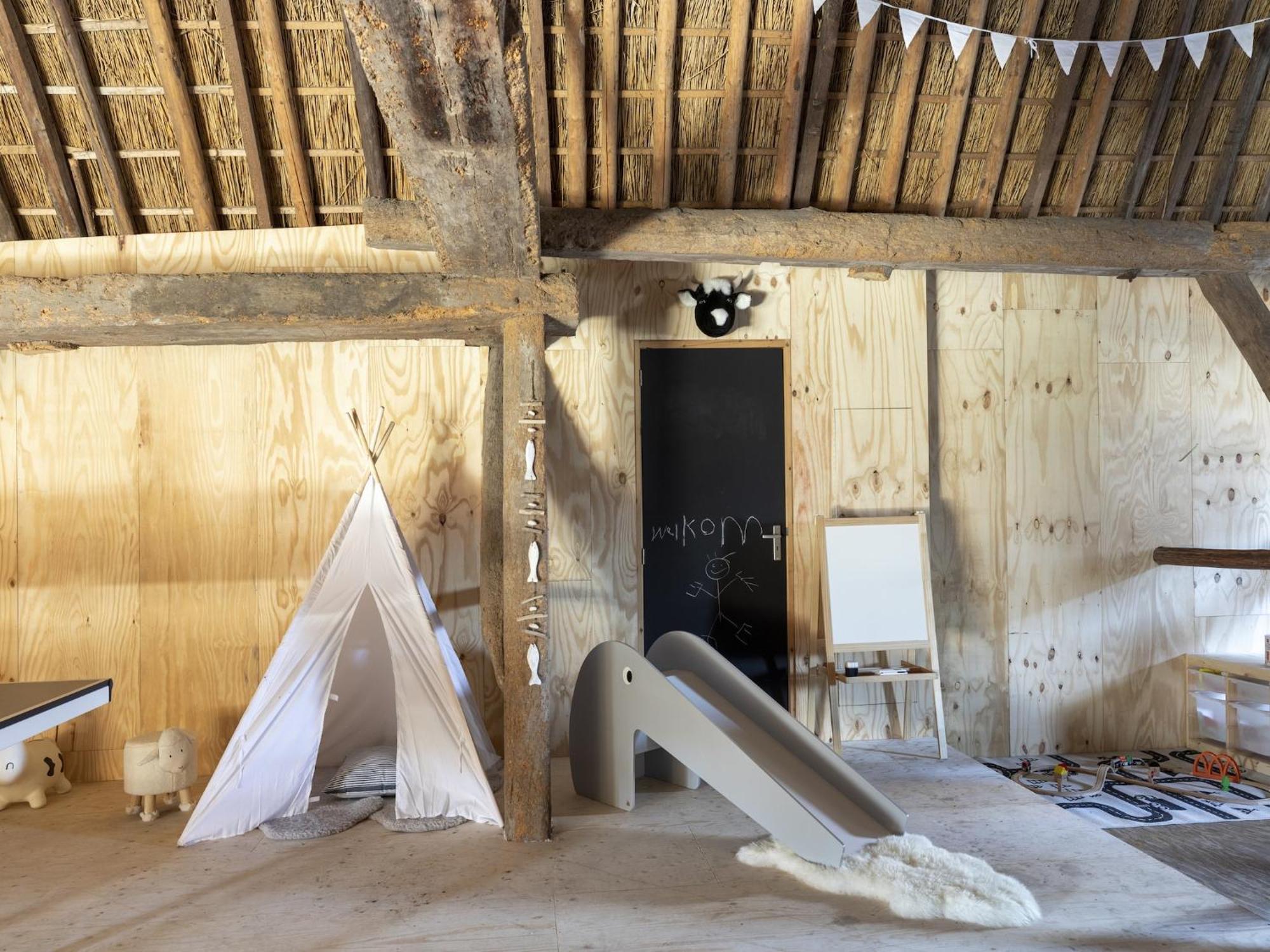 Luxuriously Restored Farmhouse With Trendy Interior Close To Sea And Forest Groet Eksteriør bilde
